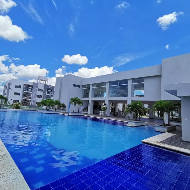 Mi casa, su casa - Moderno y Chic - Three-Bedroom Apartment - 10