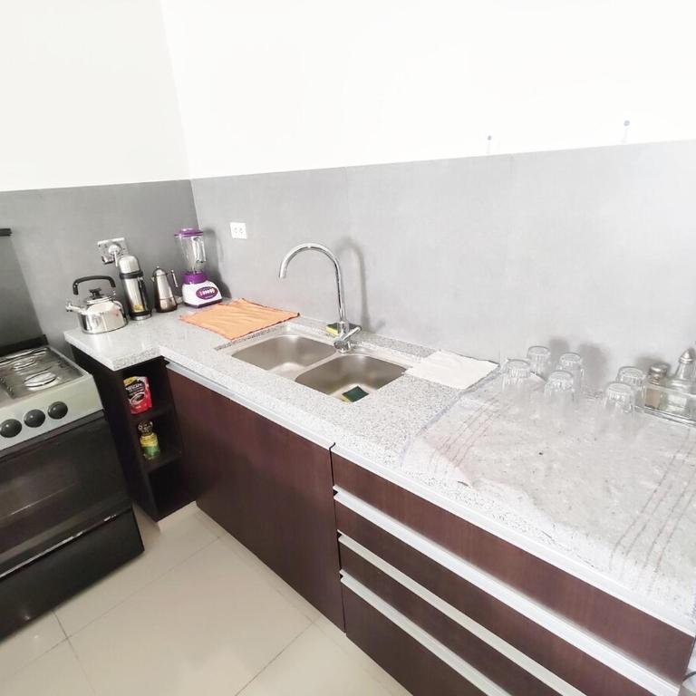 Casa Elegante, Cómoda y Relájate - Three-Bedroom Apartment - 44