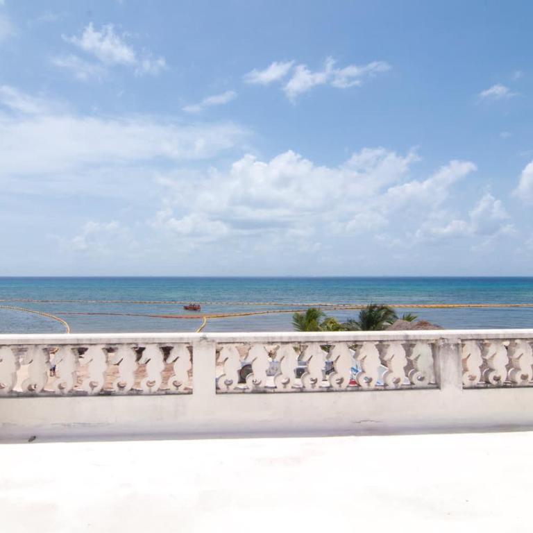 Beachfront 2BR Condo in Playa I Steps to 5th Ave! - 2BR Beachfront Oceanview Terrace - 7