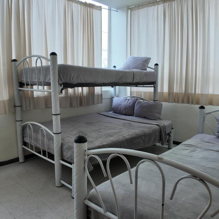 Hostal Ciudad de México - Habitaciones privadas con Wi-Fi en el centro histórico - Habitación Familiar con baño privado - 6