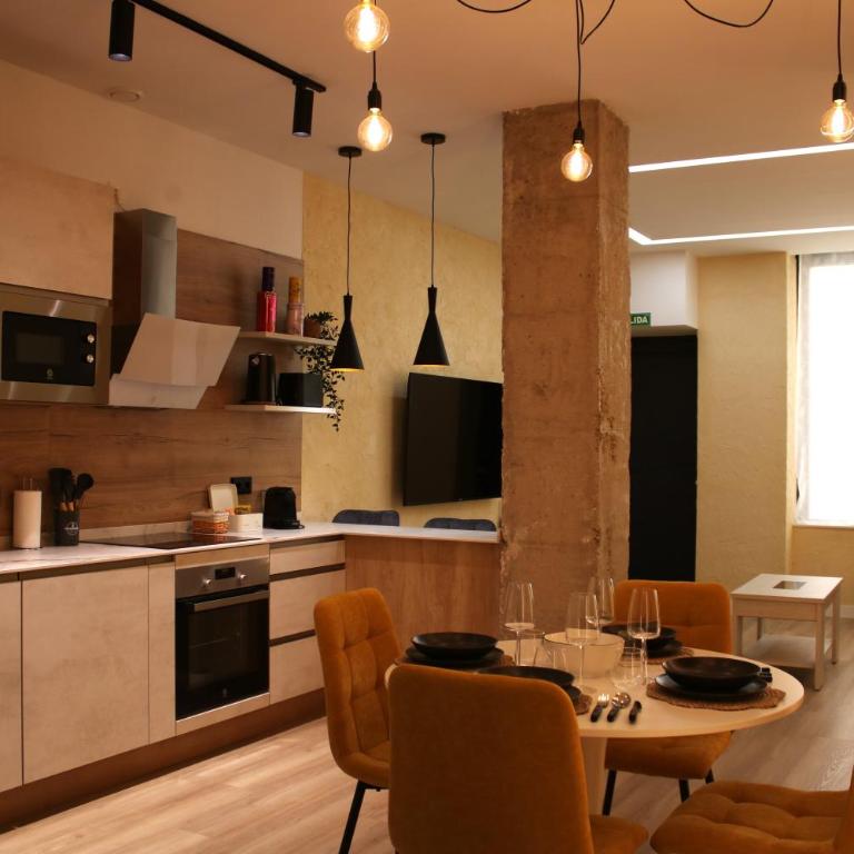 Suites Oeste - Suite Deluxe con cama extragrande - 2