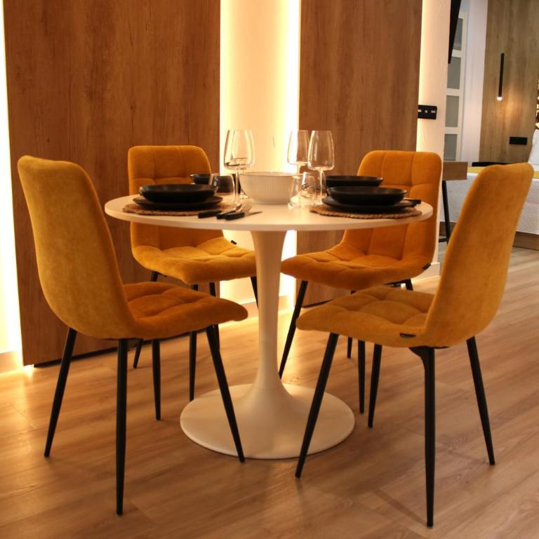 Suites Oeste - Suite Deluxe con cama extragrande - 3
