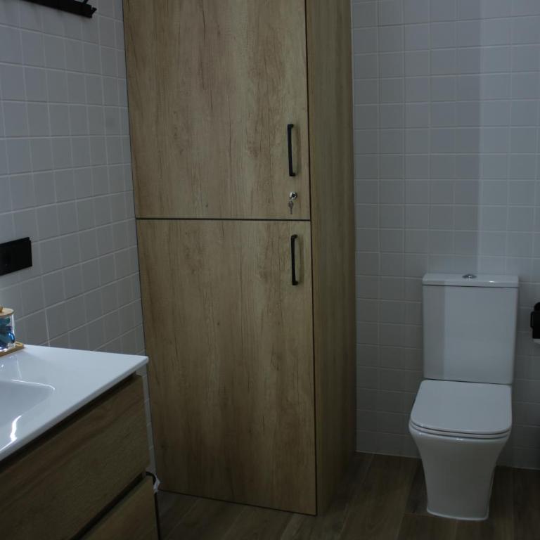 Suites Oeste - Suite Deluxe con cama extragrande - 8