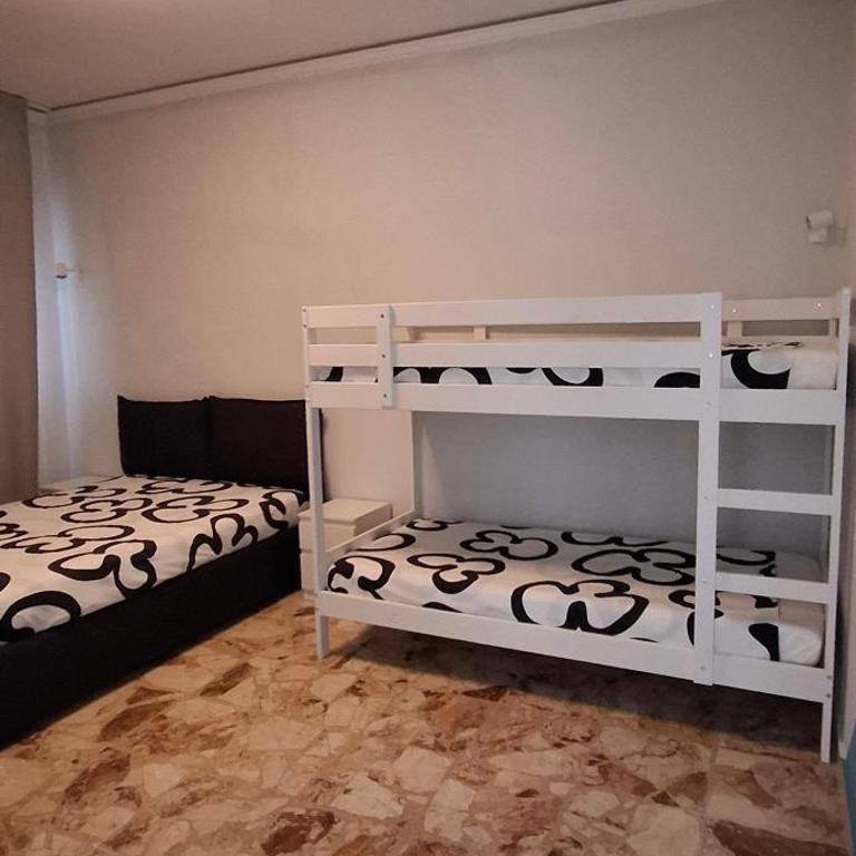 Damablu - Two-Bedroom House - 21