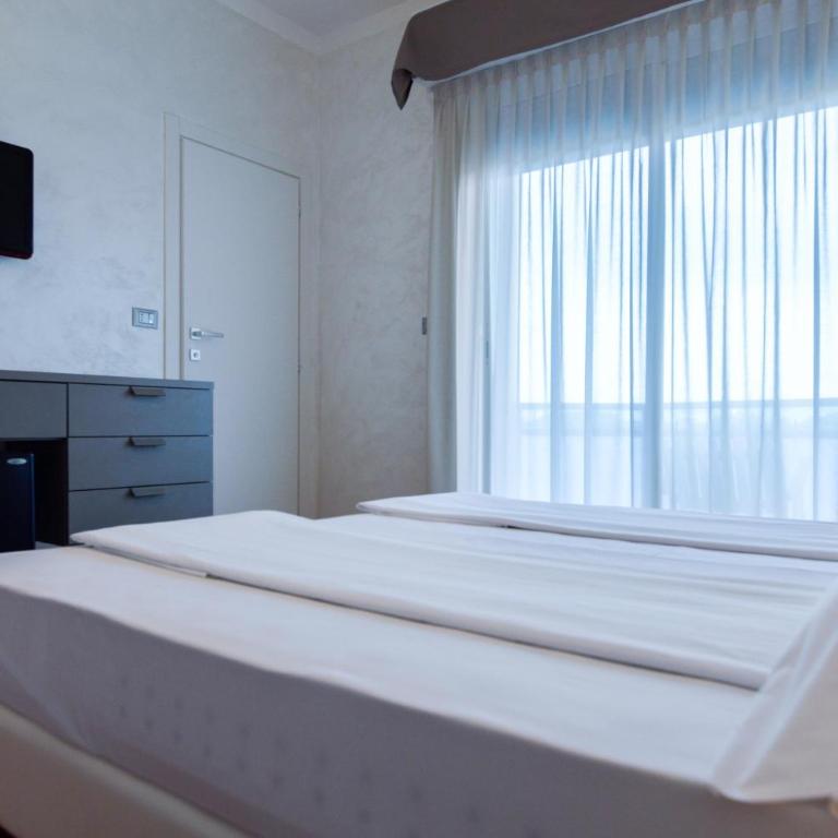 Grand Hotel Esplanada - Budget Double or Twin Room - 1