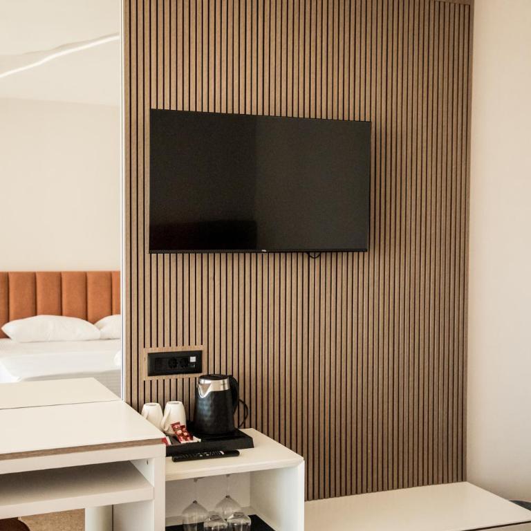 Cervino - Deluxe Double Room with Balcony - 7
