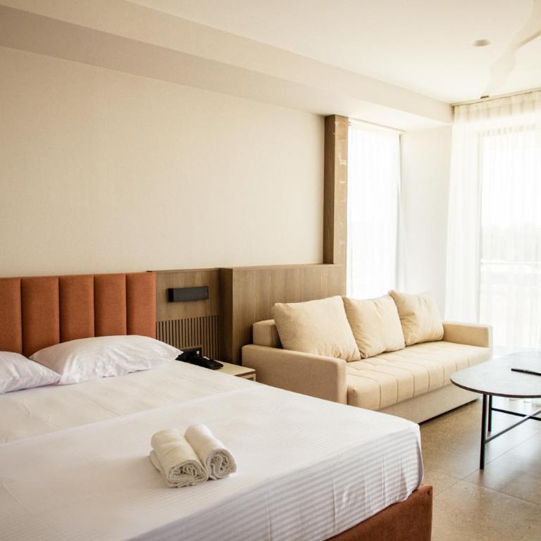 Cervino - Deluxe Double Room with Balcony - 7