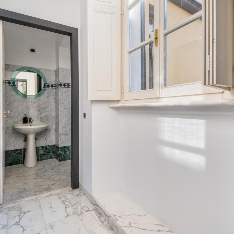 Duomo3'-Skylight-IdroPool-Private-Cinema-FreePark - Appartamento con 3 Camere da Letto - 4