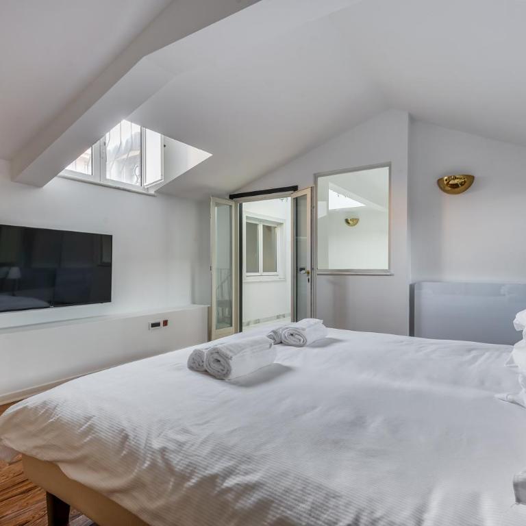 Duomo3'-Skylight-IdroPool-Private-Cinema-FreePark - Appartamento con 3 Camere da Letto - 12