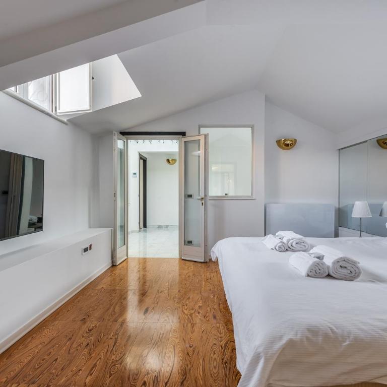 Duomo3'-Skylight-IdroPool-Private-Cinema-FreePark - Appartamento con 3 Camere da Letto - 18