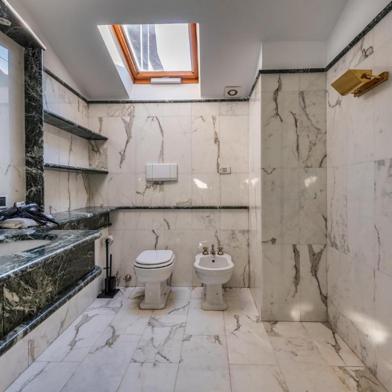 Duomo3'-Skylight-IdroPool-Private-Cinema-FreePark - Appartamento con 3 Camere da Letto - 25