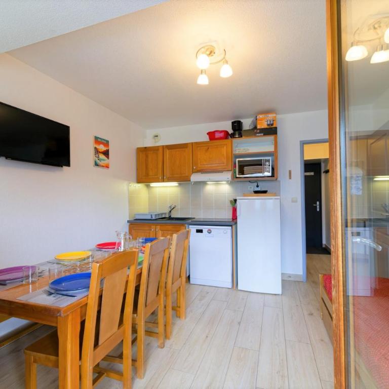 Au bon endroit N3 - Appartement 2 pièces 5/7 personnes - proche pistes - Belle vue montagne - Appartement 1 Chambre - 4