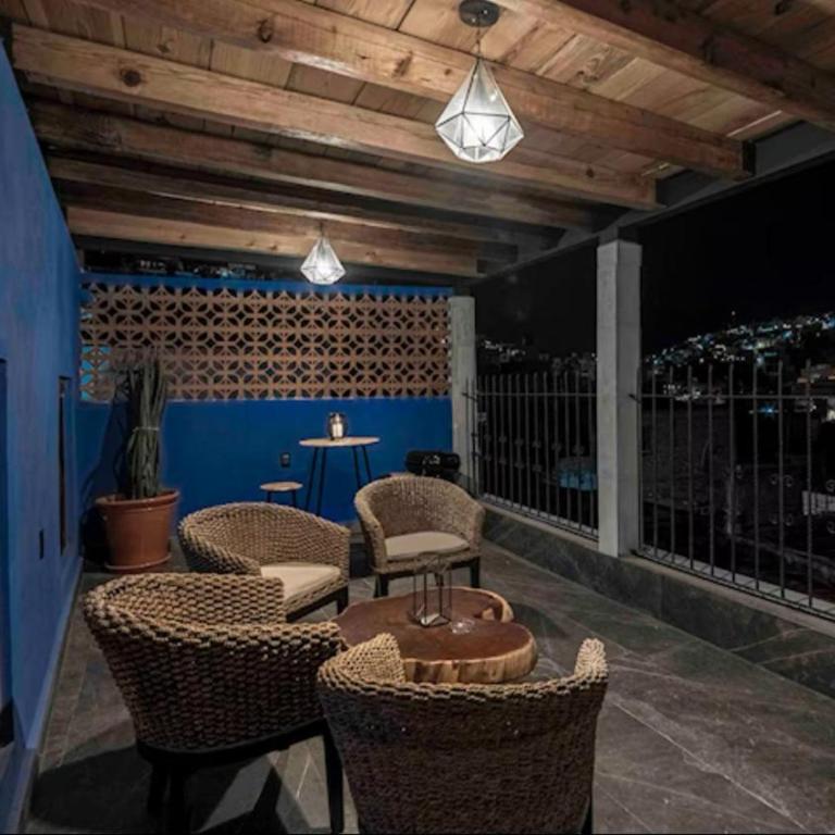 Casa Paulina - Two-Bedroom Deluxe Apartment - 1