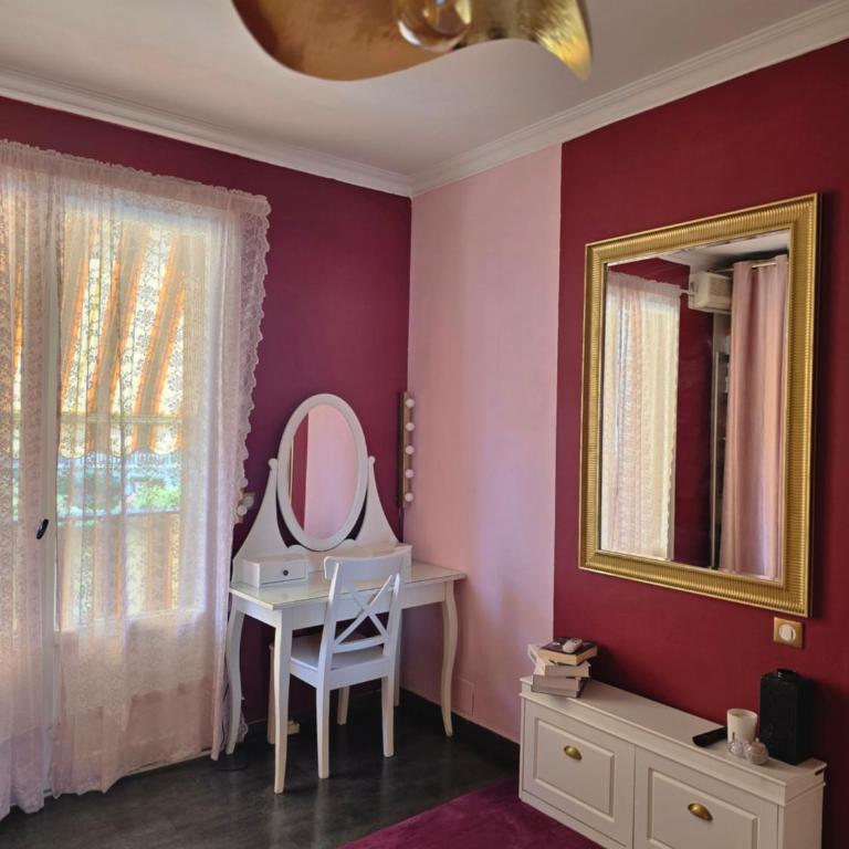3 pièces avec vue proche du Port de Nice - Appartement 2 Chambres - 4