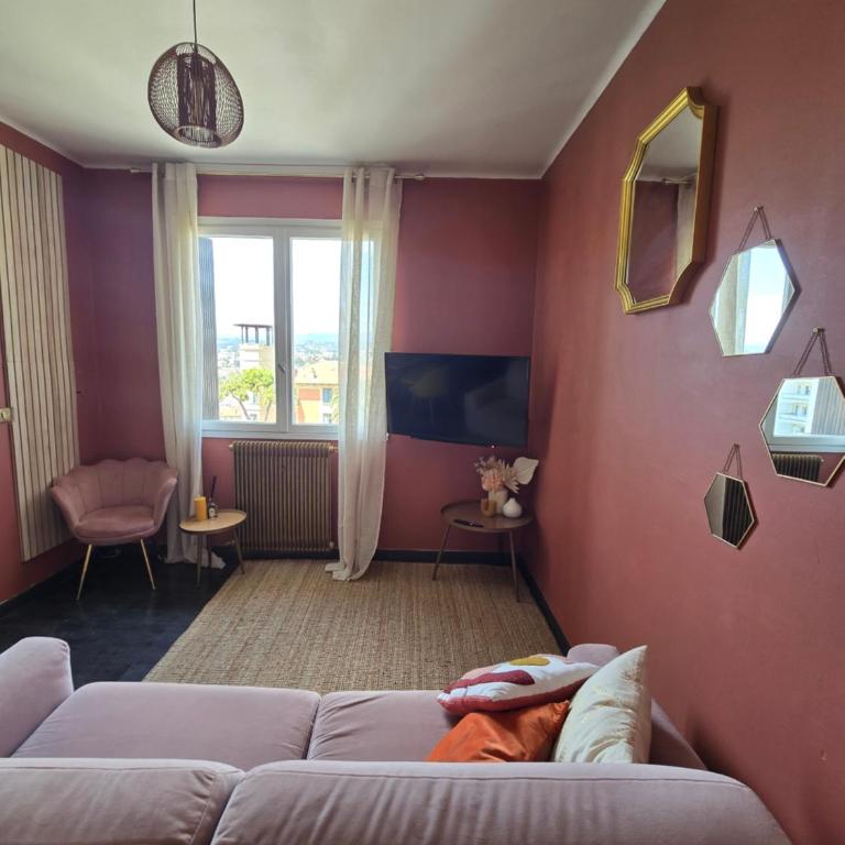 3 pièces avec vue proche du Port de Nice - Appartement 2 Chambres - 23