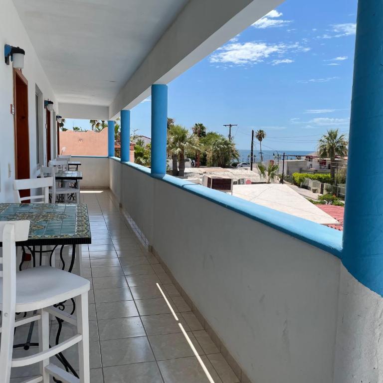 Hospedaje Mulege - King Room with Sea View - 3