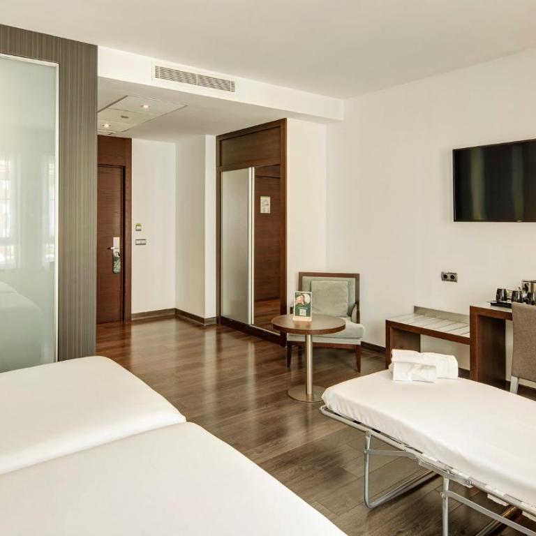 Sercotel Coliseo - Triple Room - 9