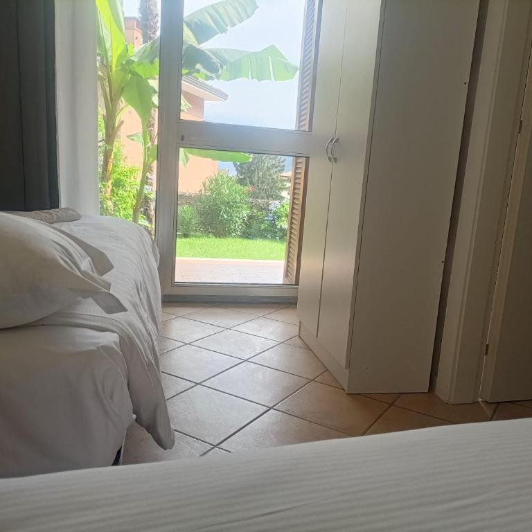 Casa dei Fiori - Appartamento con 2 Camere da Letto e Vista Giardino - 2