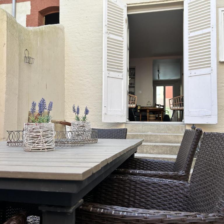 Rez de chaussée avec cour privée - Appartement 2 Chambres - 1