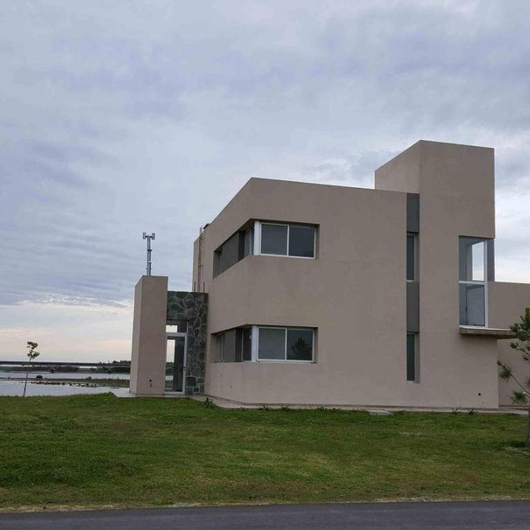 Casa Country Nautico Rio Barrio Privado Solar De Victoria - Four-Bedroom House - 4