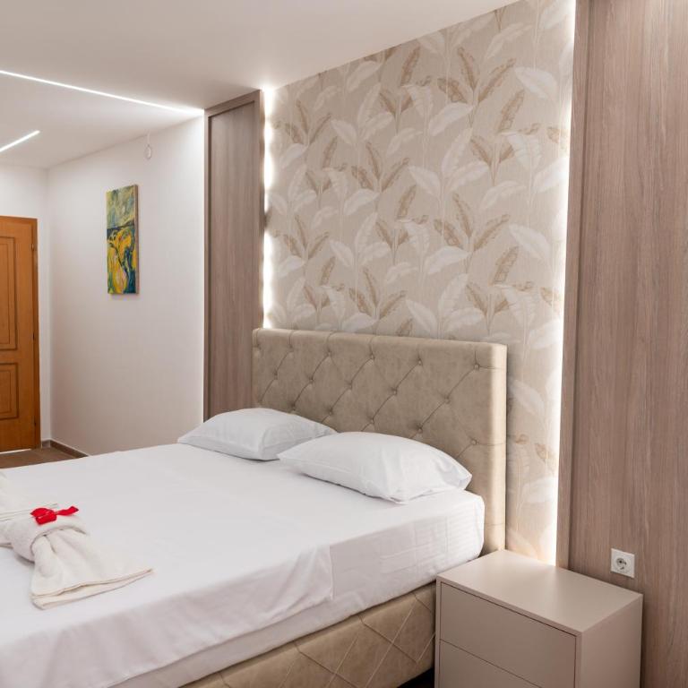 Grand Apartments - Deluks Dvokrevetna Soba sa Bračnim Krevetom - 4