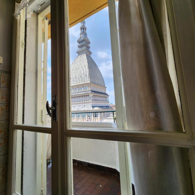 Panoramic Central attic - Mole Antonelliana - Two-Bedroom Apartment - 20