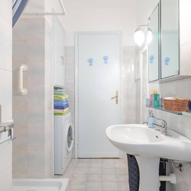 Panoramic Central attic - Mole Antonelliana - Two-Bedroom Apartment - 28