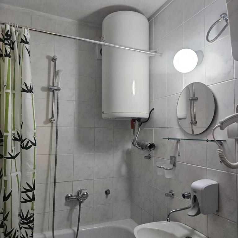 Apartments Skala - Deluks Dvokrevetni Studio sa Bračnim Krevetom - 9