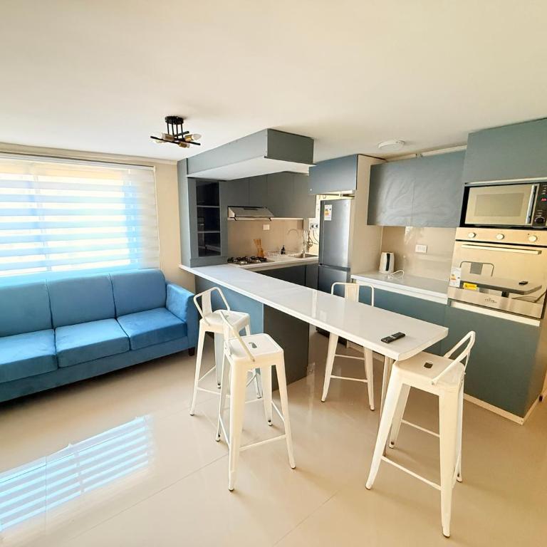 Departamento primer piso a minutos de la playa - Three-Bedroom Apartment - 3