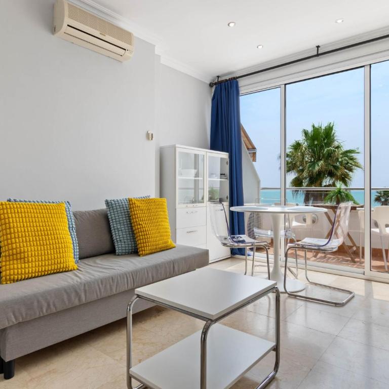 Studio in Torremolinos by Playa El Bajondillo - Apartment - 12