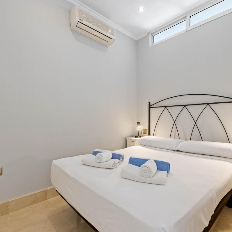 Studio in Torremolinos by Playa El Bajondillo - Apartment - 5