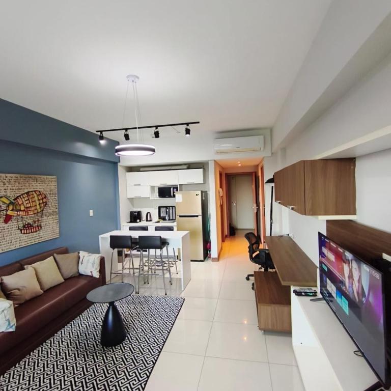 Z SHOPPING LA GALERIA APT 507 Great Location! Low price! Full amenities! - One-Bedroom Apartment - 4