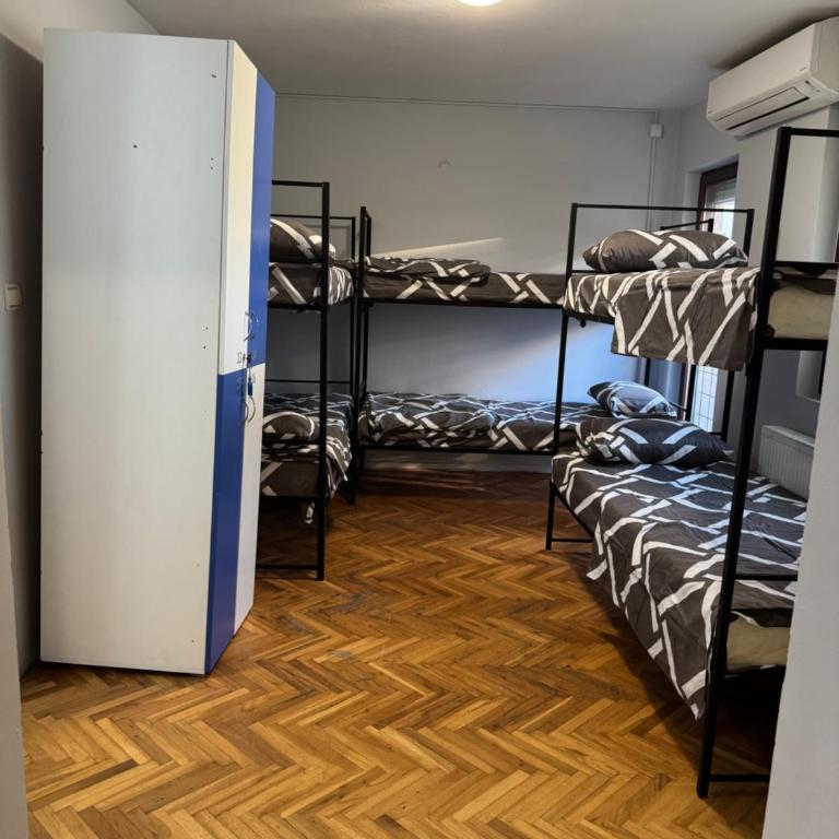 Santalya Hostel&Turkish Food - Četvorokrevetna Ženska Spavaonica - 5