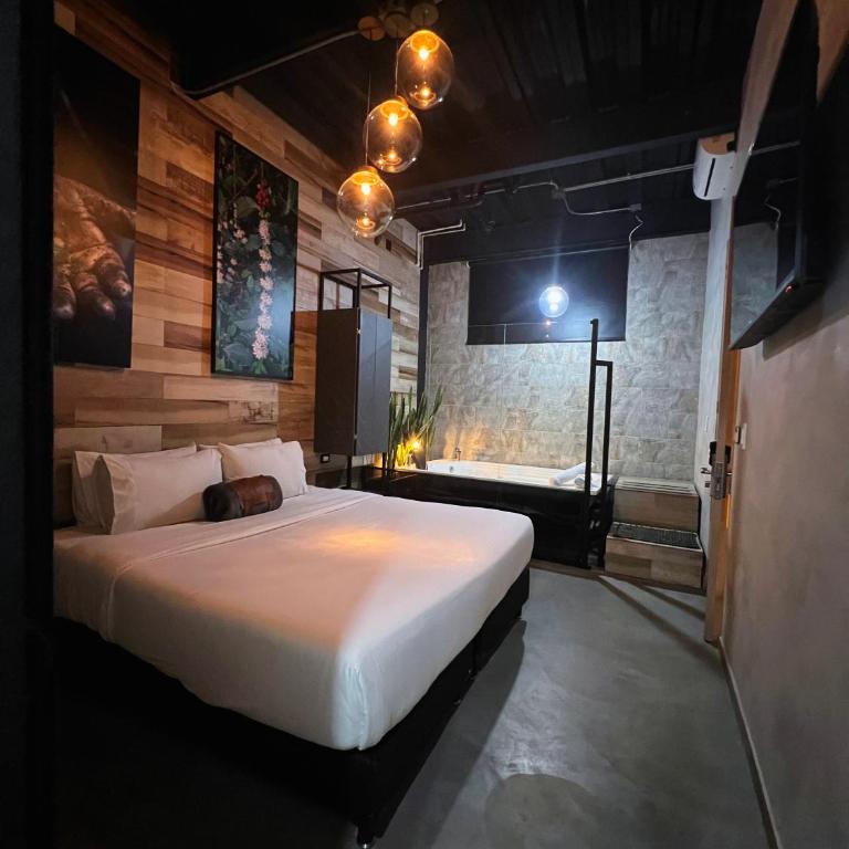 Lleras Luxury - King Bed & Private Jacuzzi - Suite Deluxe con bañera de hidromasaje - 41