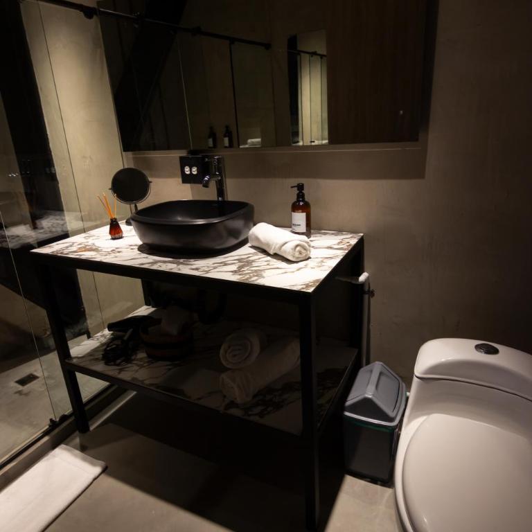 Lleras Luxury - King Bed & Private Jacuzzi - Suite Deluxe con bañera de hidromasaje - 63