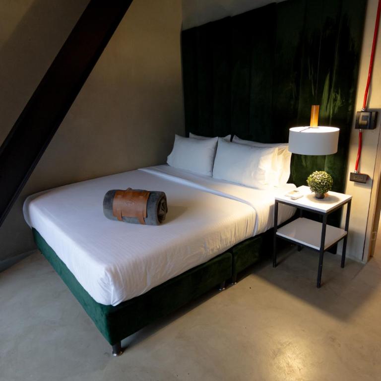 Lleras Luxury - King Bed & Private Jacuzzi - Suite Deluxe con bañera de hidromasaje - 75