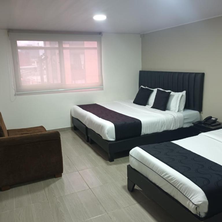 Hotel Santiago Plaza - Habitación Triple - 1