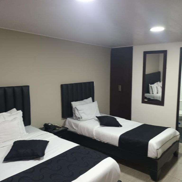 Hotel Santiago Plaza - Habitación Triple - 3