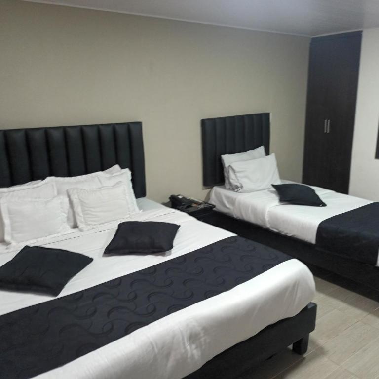 Hotel Santiago Plaza - Habitación Triple - 8