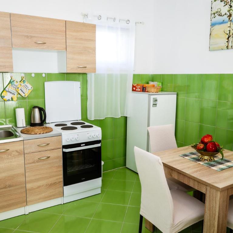Apartman Arija - Two-Bedroom Apartment - 10
