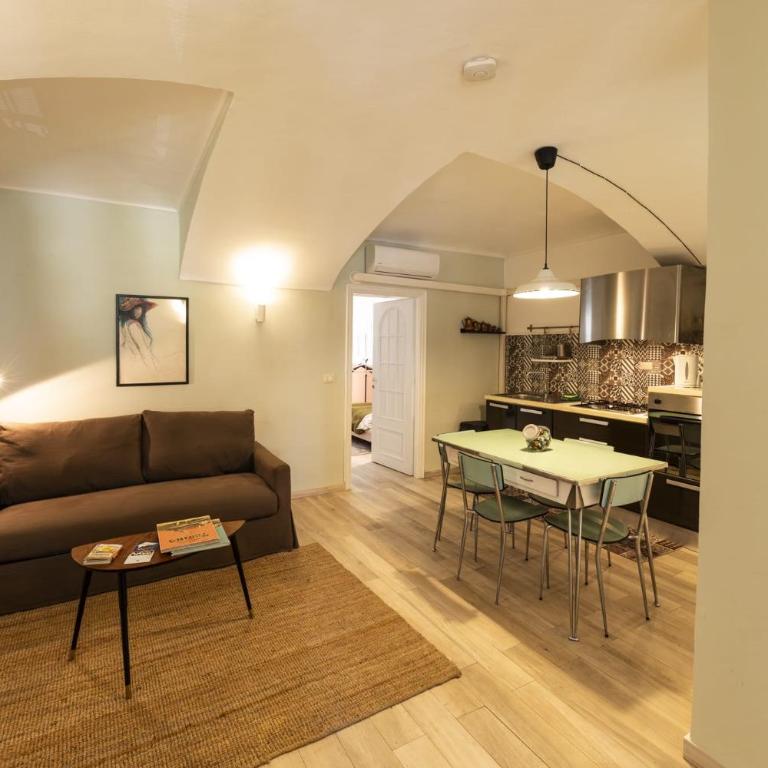 Palazzo Martina - Two-Bedroom Apartment - 8