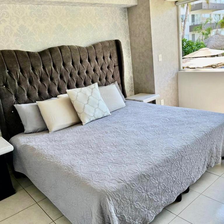 FRENTE AL MAR A PIE DE PLAYA ALBERCA y JACUZZI 7 - Apartment with Sea View - 4
