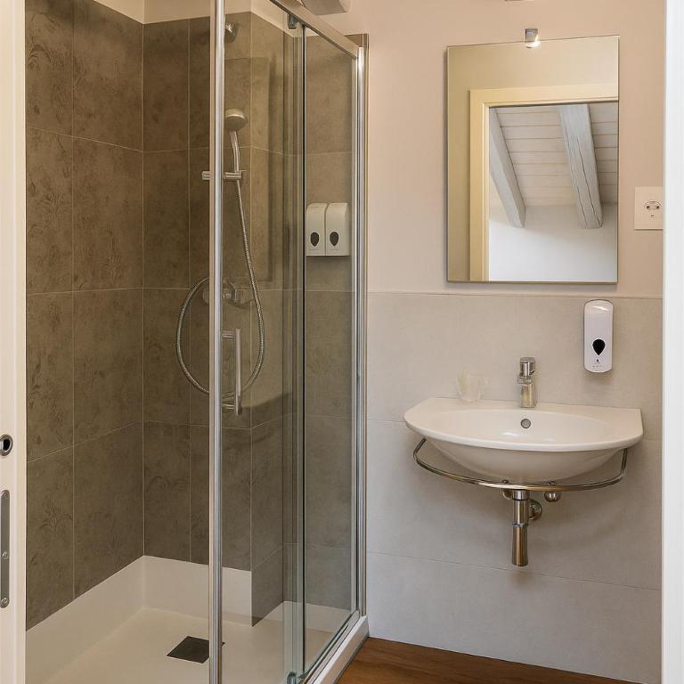 Domus 44 Rooms - Porta Nuova - Superior Triple Room - 4