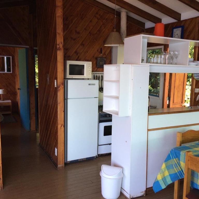 Cabaña Celeste - Acceso directo a playa lago Caburgua y cancha de tenis - direct access Beach in Caburgua Lake and tenis court - Three-Bedroom Apartment - 13