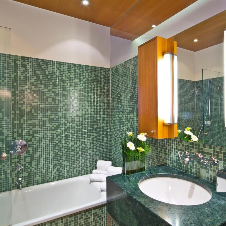 Hotel Maximilian - Stadthaus Penz - Junior Suite Maximilian mit Klimaanlage und 2 Badezimmern - 2