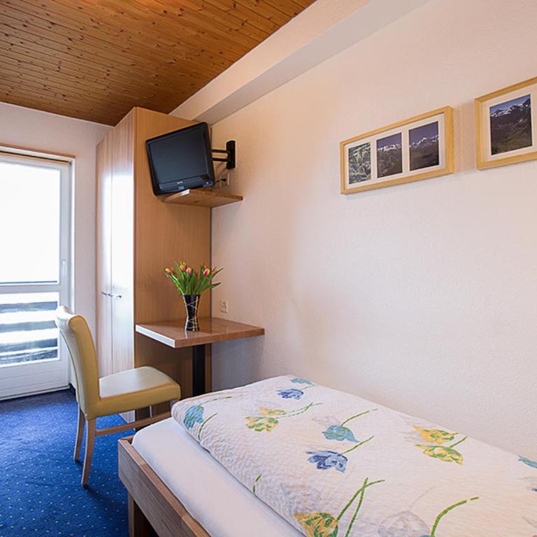 Hotel Alpina - Einzelzimmer mit Balkon - 2