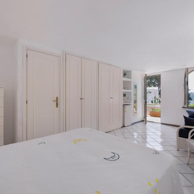 La Perla Marina Suite - Triple Room - 10