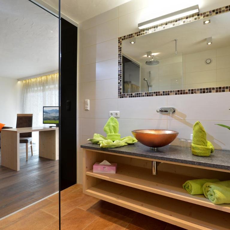 Bauernhof Lindenhof - Deluxe Doppelzimmer mit Balkon - 5