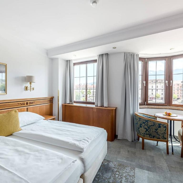 Hotel Mondschein - Mittelgroßes Doppelzimmer mit Flussblick - 7