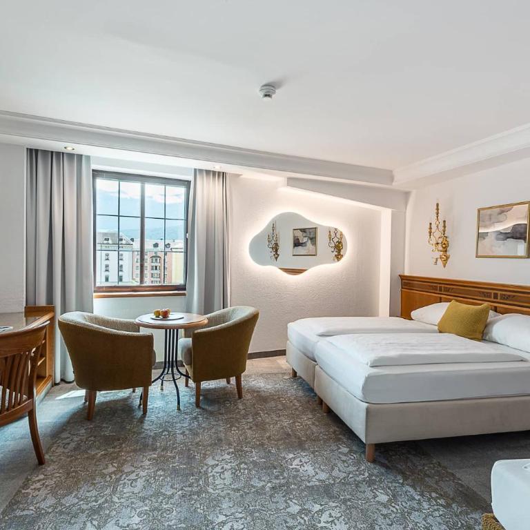 Hotel Mondschein - Großes Doppelzimmer mit Flussblick - 8